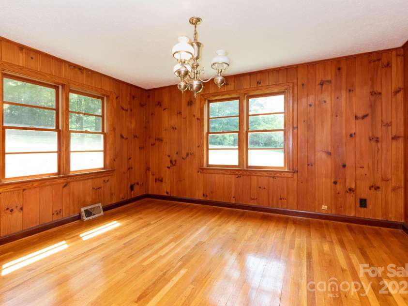 18 Gravely Branch Road, Fletcher, NC 28732.  MLS# CAR4268801, YatesRealty ID 20212. Dining Room