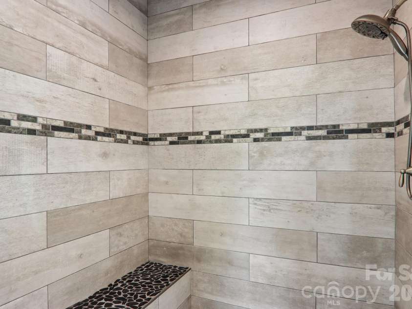68 Simply Grateful Drive, Hendersonville, NC 28792.  MLS# CAR4361278, YatesRealty ID 20212. 