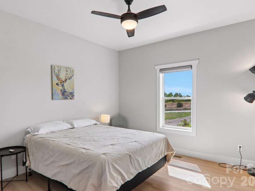 68 Simply Grateful Drive, Hendersonville, NC 28792.  MLS# CAR4361278, YatesRealty ID 20212. 