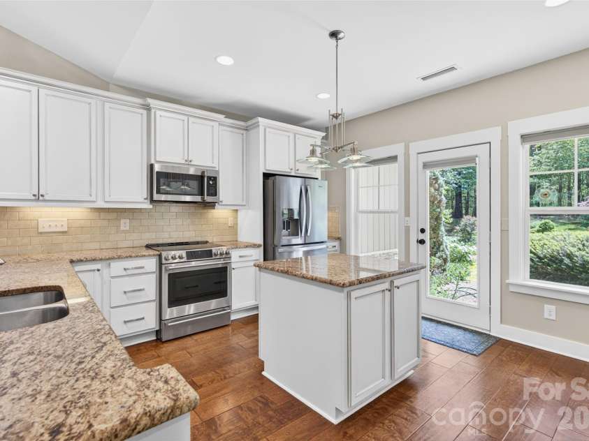 125 Pomeroy Road, Mooresville, NC 28117.  MLS# CAR4378869, YatesRealty ID 20213. 