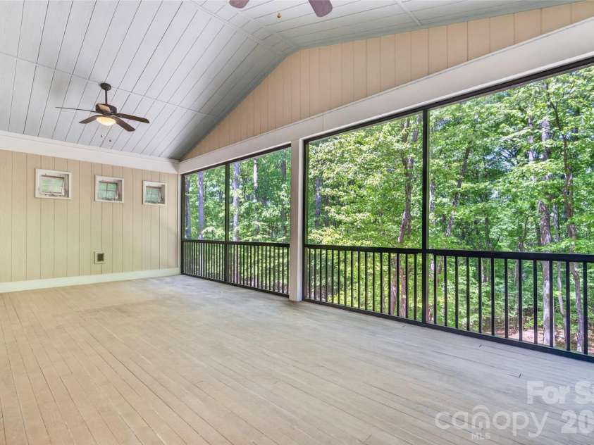 125 Pomeroy Road, Mooresville, NC 28117.  MLS# CAR4378869, YatesRealty ID 20213. 