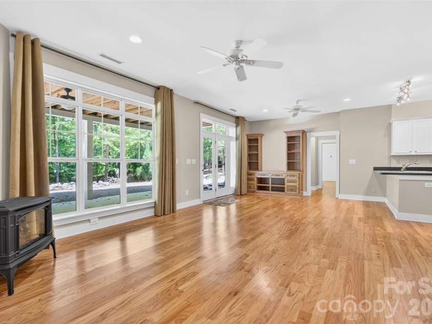 125 Pomeroy Road, Mooresville, NC 28117.  MLS# CAR4378869, YatesRealty ID 20213. 