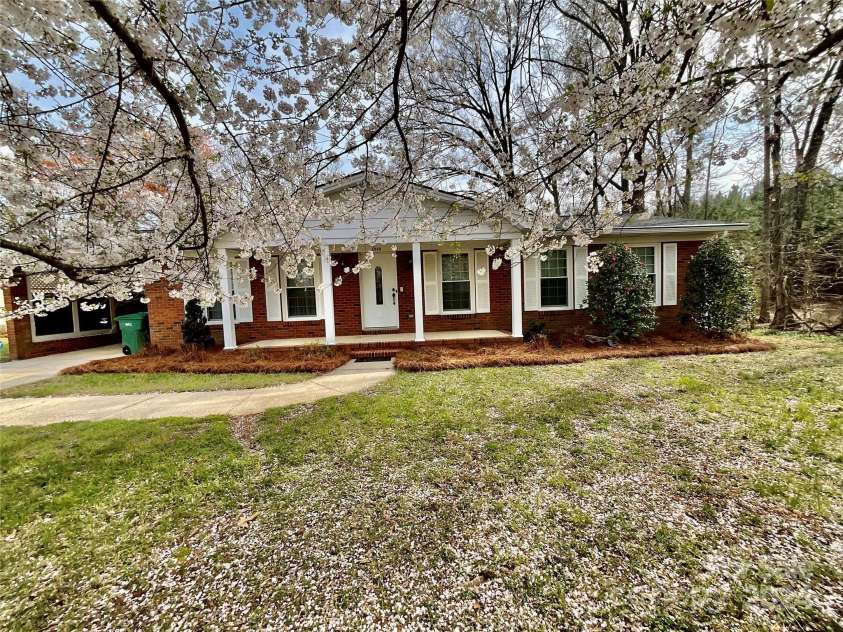 1960 Monza Drive, Albemarle, NC 28001.  MLS# CAR4122977, YatesRealty ID 20213. 