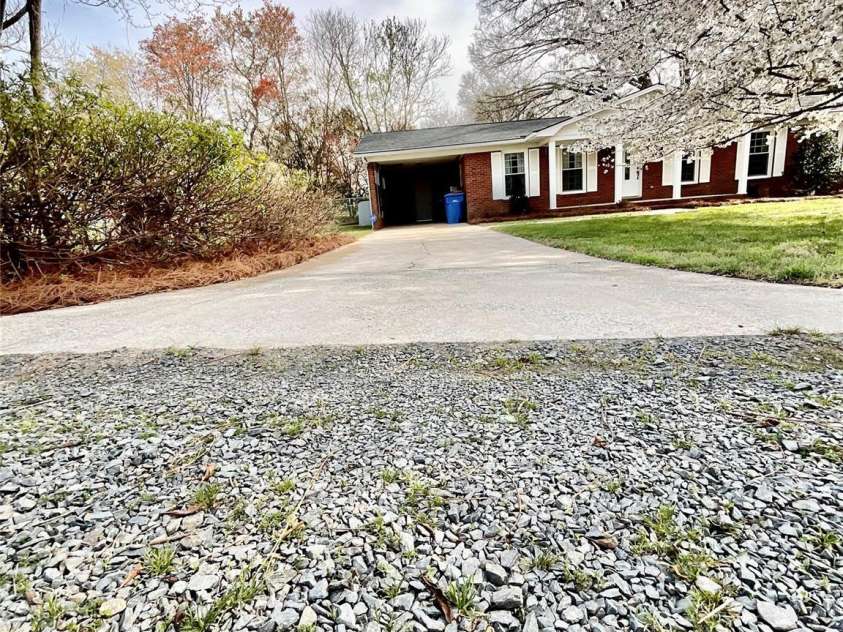 1960 Monza Drive, Albemarle, NC 28001.  MLS# CAR4122977, YatesRealty ID 20213. 