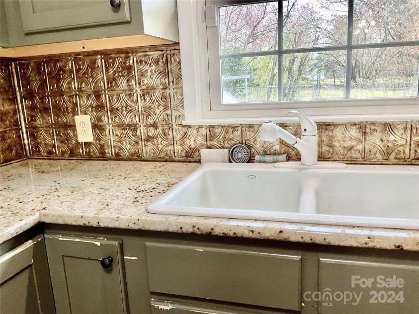 1960 Monza Drive, Albemarle, NC 28001.  MLS# CAR4122977, YatesRealty ID 20213. 