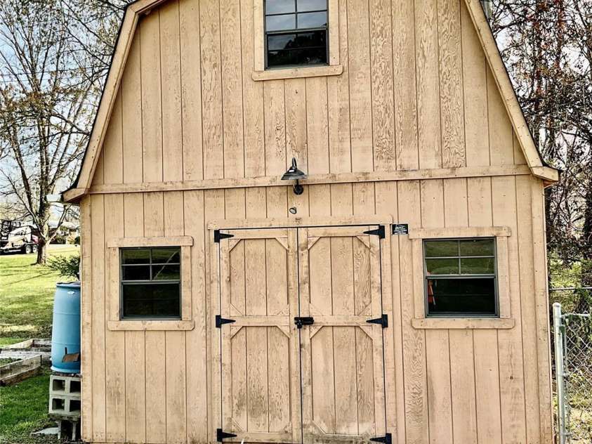 1960 Monza Drive, Albemarle, NC 28001.  MLS# CAR4122977, YatesRealty ID 20213. 