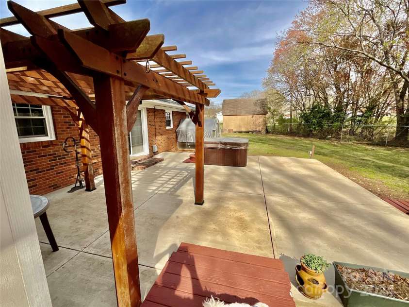 1960 Monza Drive, Albemarle, NC 28001.  MLS# CAR4122977, YatesRealty ID 20213. 