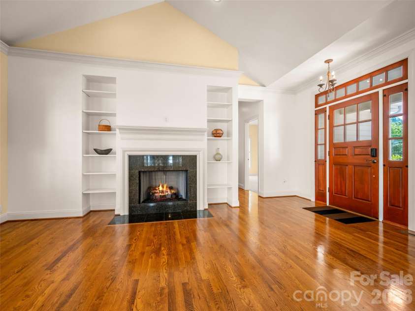 90 Dunroy Drive, Hendersonville, NC 28739.  MLS# CAR4378915, YatesRealty ID 20214. 