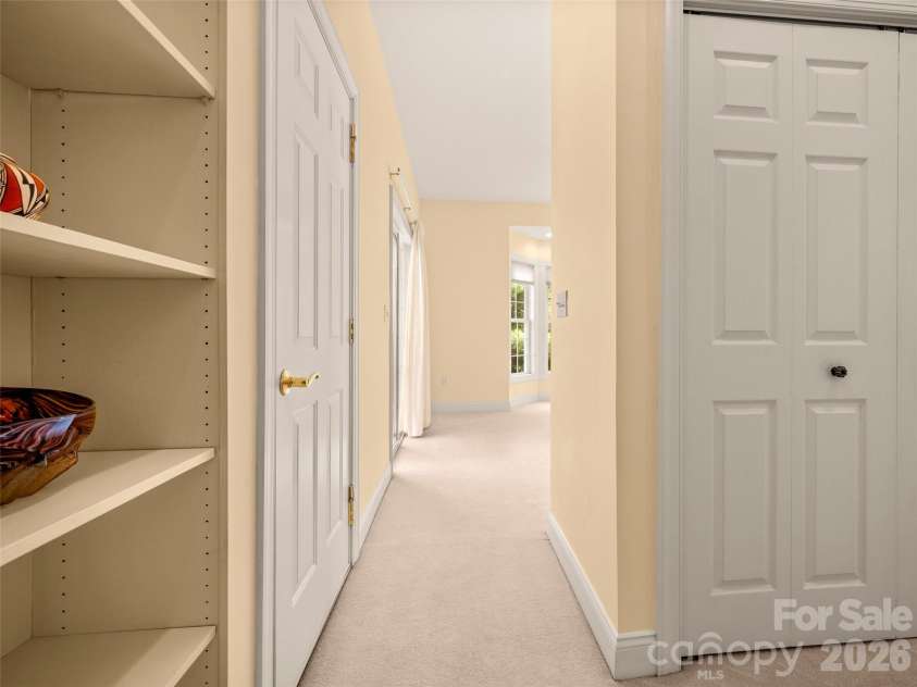 90 Dunroy Drive, Hendersonville, NC 28739.  MLS# CAR4378915, YatesRealty ID 20214. 