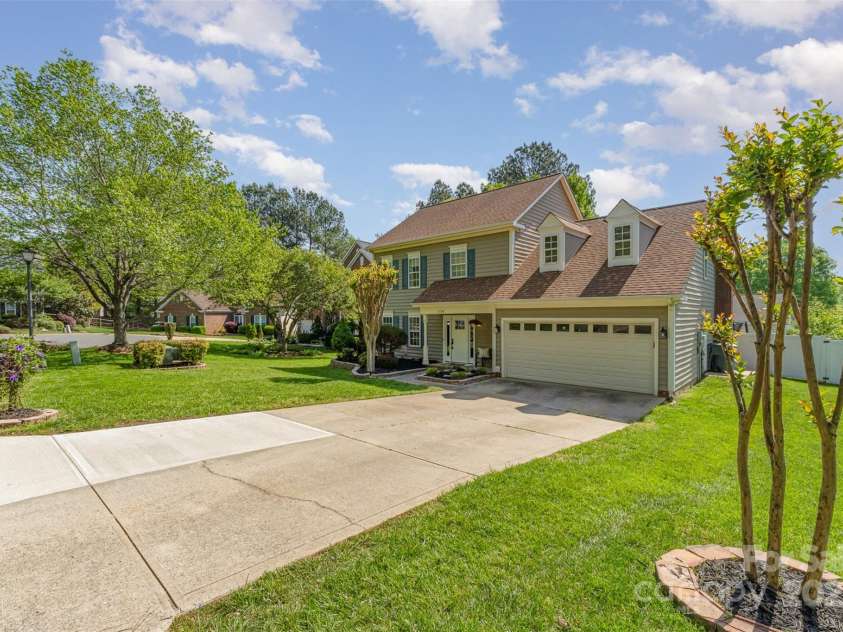 114 Rolling Stone Court, Mooresville, NC 28117.  MLS# CAR4243978, YatesRealty ID 20217. 