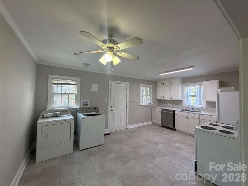 1321 Eisenhower Road, Rock Hill, SC 29730.  MLS# CAR4362415, YatesRealty ID 20219. 