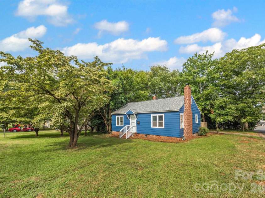 1321 Eisenhower Road, Rock Hill, SC 29730.  MLS# CAR4362415, YatesRealty ID 20219. 
