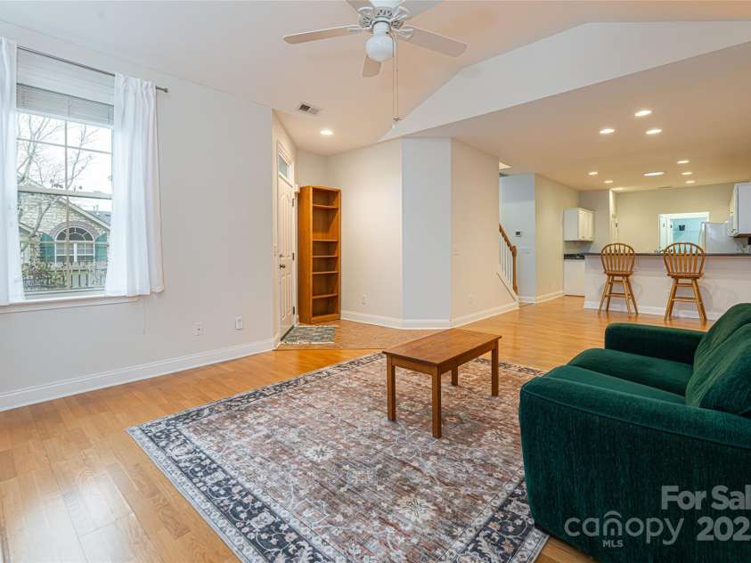 55 Outlook Circle, Swannanoa, NC 28778.  MLS# CAR4267011, YatesRealty ID 20219. 