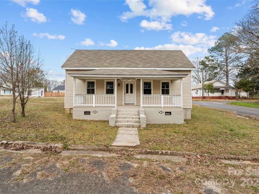 100 Lear Street, Rockingham, NC 28379.  MLS# CAR4223540, YatesRealty ID 2022. 