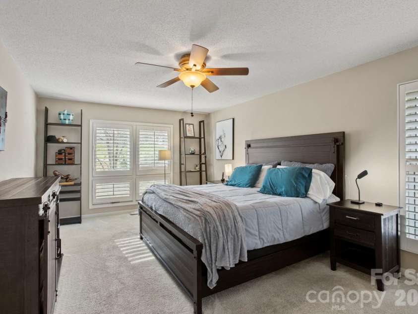 122 Broadmoor Drive, Flat Rock, NC 28731.  MLS# CAR4335067, YatesRealty ID 2022. 