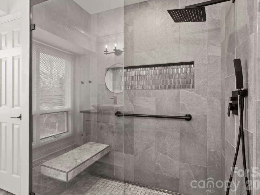 122 Broadmoor Drive, Flat Rock, NC 28731.  MLS# CAR4335067, YatesRealty ID 2022. 