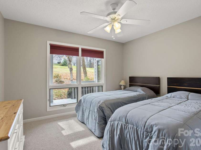 122 Broadmoor Drive, Flat Rock, NC 28731.  MLS# CAR4335067, YatesRealty ID 2022. 