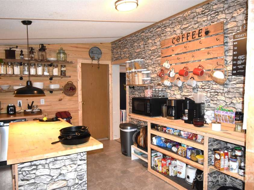 1789 Paris Drive, Conover, NC 28613.  MLS# CAR4263966, YatesRealty ID 20220. 