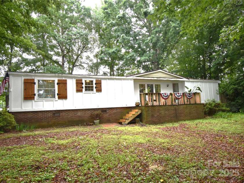 1789 Paris Drive, Conover, NC 28613.  MLS# CAR4263966, YatesRealty ID 20220. 