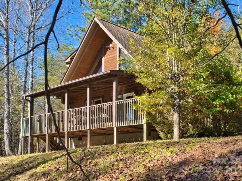 155 Northridge Drive, Rutherfordton, NC 28139.  MLS# CAR4318623, YatesRealty ID 20221. 