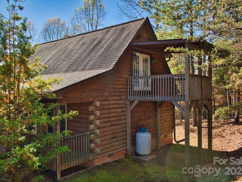 155 Northridge Drive, Rutherfordton, NC 28139.  MLS# CAR4318623, YatesRealty ID 20221. 