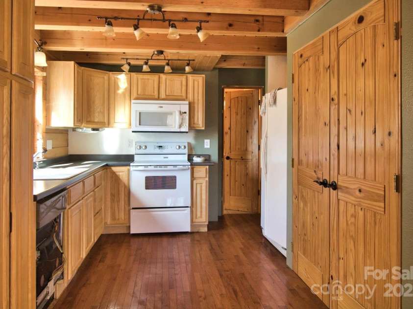 155 Northridge Drive, Rutherfordton, NC 28139.  MLS# CAR4318623, YatesRealty ID 20221. 