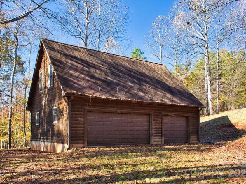155 Northridge Drive, Rutherfordton, NC 28139.  MLS# CAR4318623, YatesRealty ID 20221. 