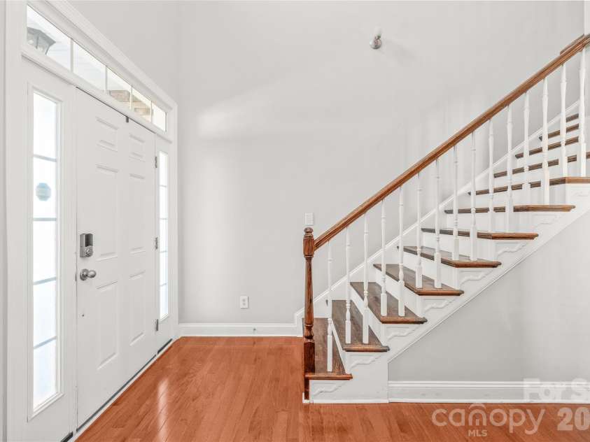 2441 Chatham Drive, Fort Mill, SC 29707.  MLS# CAR4347298, YatesRealty ID 20222. 