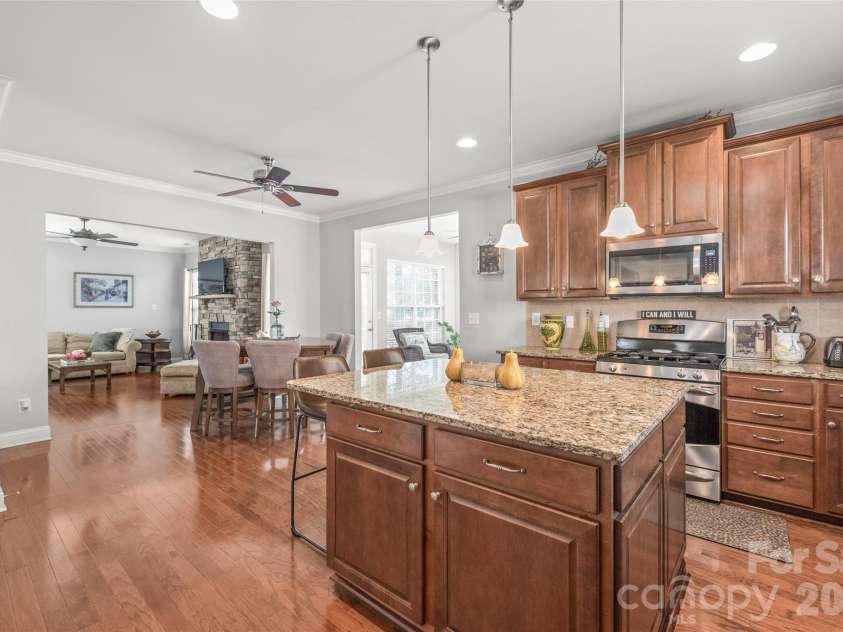 2441 Chatham Drive, Fort Mill, SC 29707.  MLS# CAR4347298, YatesRealty ID 20222. 