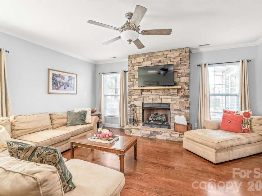 2441 Chatham Drive, Fort Mill, SC 29707.  MLS# CAR4347298, YatesRealty ID 20222. 