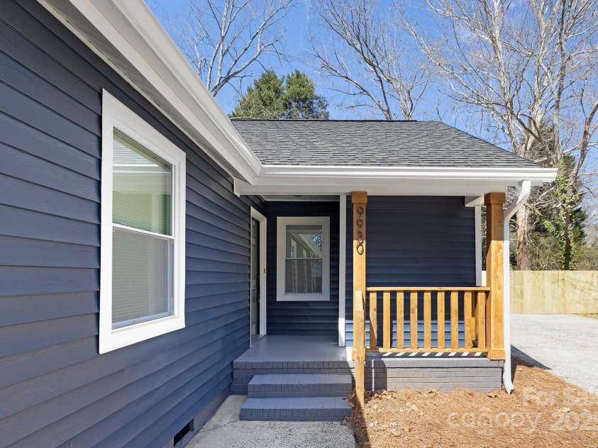 9930 Sardis Oaks Road, Charlotte, NC 28270.  MLS# CAR4269170, YatesRealty ID 20222. 