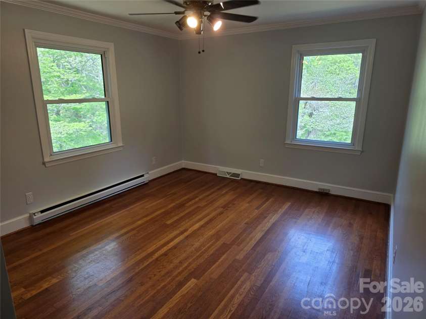 110 Crestwood Drive, Chester, SC 29706.  MLS# CAR4355972, YatesRealty ID 20223. 