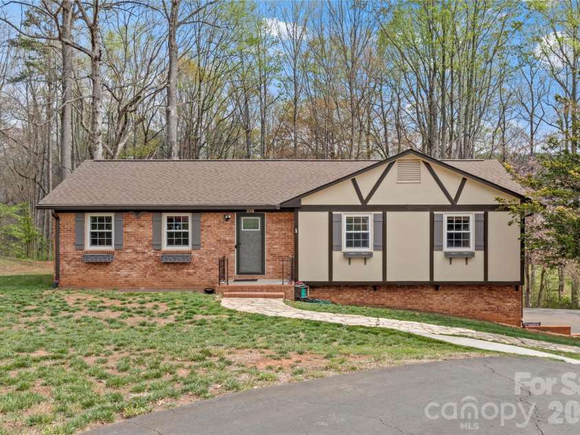 218 Misty Court, King, NC 27021.  MLS# CAR4362092, YatesRealty ID 20224. 