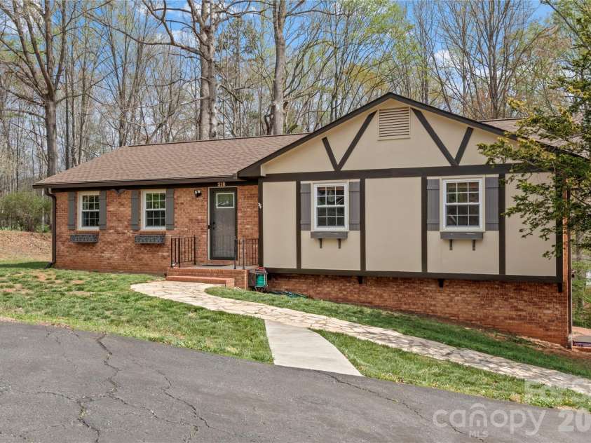 218 Misty Court, King, NC 27021.  MLS# CAR4362092, YatesRealty ID 20224. 