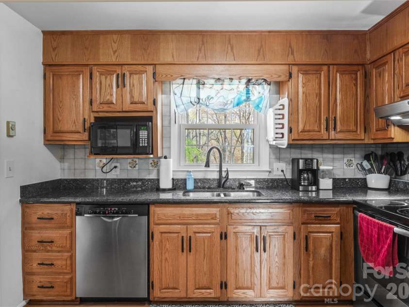 218 Misty Court, King, NC 27021.  MLS# CAR4362092, YatesRealty ID 20224. 