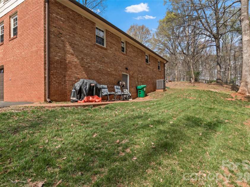 218 Misty Court, King, NC 27021.  MLS# CAR4362092, YatesRealty ID 20224. 