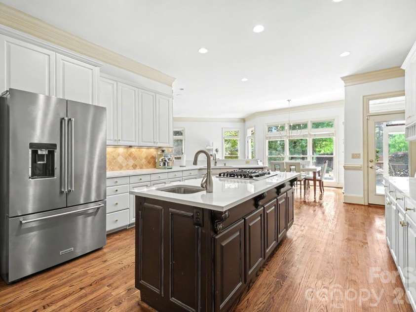 10615 Lederer Avenue, Charlotte, NC 28277.  MLS# CAR4370417, YatesRealty ID 20225. 