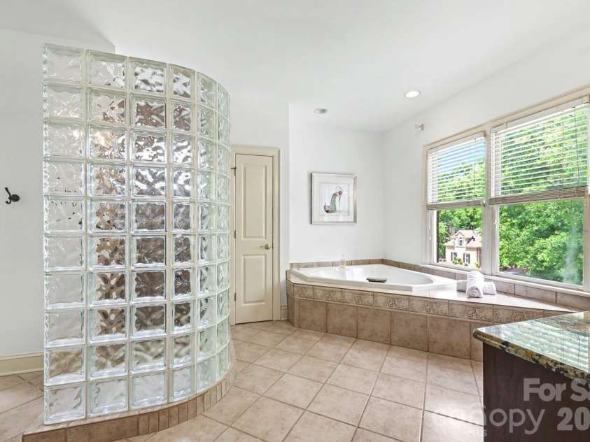 10615 Lederer Avenue, Charlotte, NC 28277.  MLS# CAR4370417, YatesRealty ID 20225. 