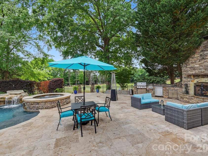 10615 Lederer Avenue, Charlotte, NC 28277.  MLS# CAR4370417, YatesRealty ID 20225. 