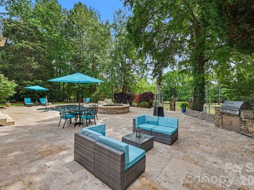 10615 Lederer Avenue, Charlotte, NC 28277.  MLS# CAR4370417, YatesRealty ID 20225. 