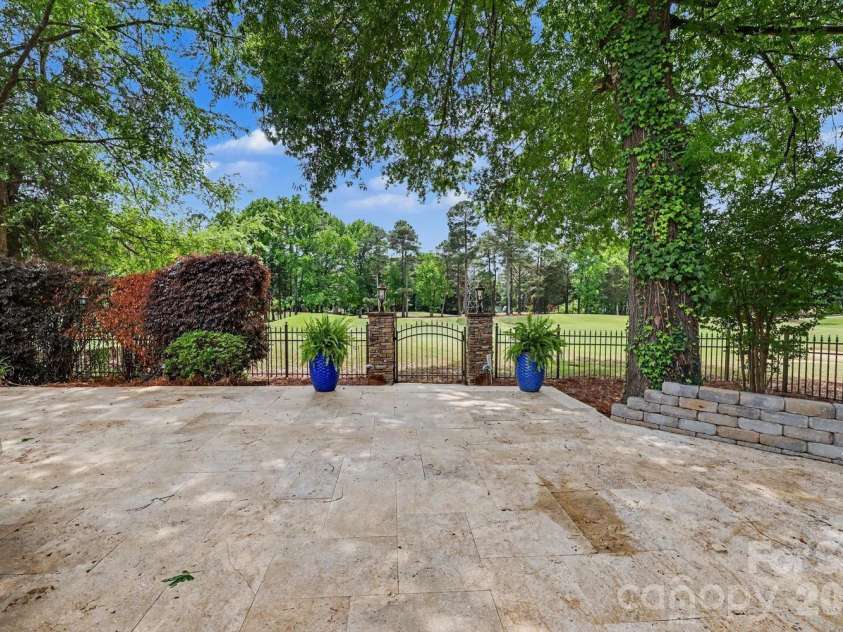 10615 Lederer Avenue, Charlotte, NC 28277.  MLS# CAR4370417, YatesRealty ID 20225. 