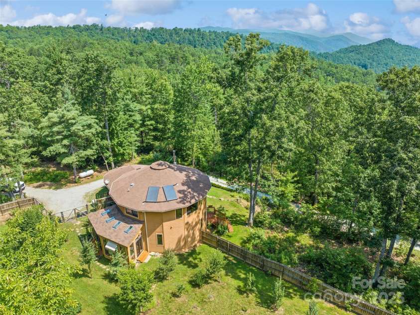 2675 Holbert Cove Road, Saluda, NC 28773.  MLS# CAR4275834, YatesRealty ID 20226. 