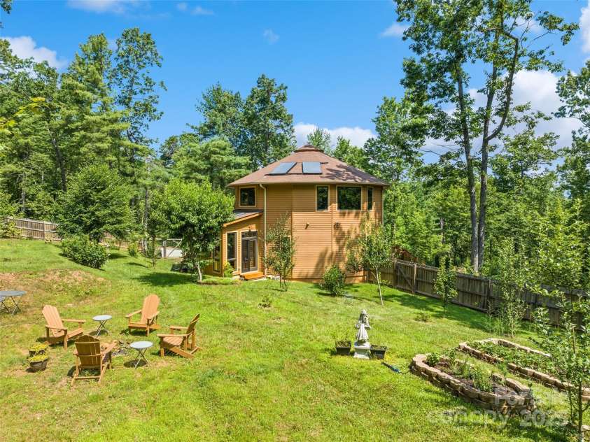 2675 Holbert Cove Road, Saluda, NC 28773.  MLS# CAR4275834, YatesRealty ID 20226. 