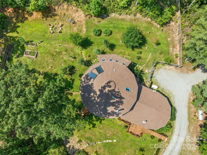 2675 Holbert Cove Road, Saluda, NC 28773.  MLS# CAR4275834, YatesRealty ID 20226. 