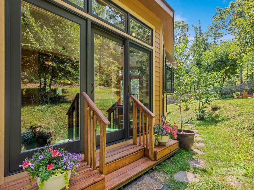 2675 Holbert Cove Road, Saluda, NC 28773.  MLS# CAR4275834, YatesRealty ID 20226. 