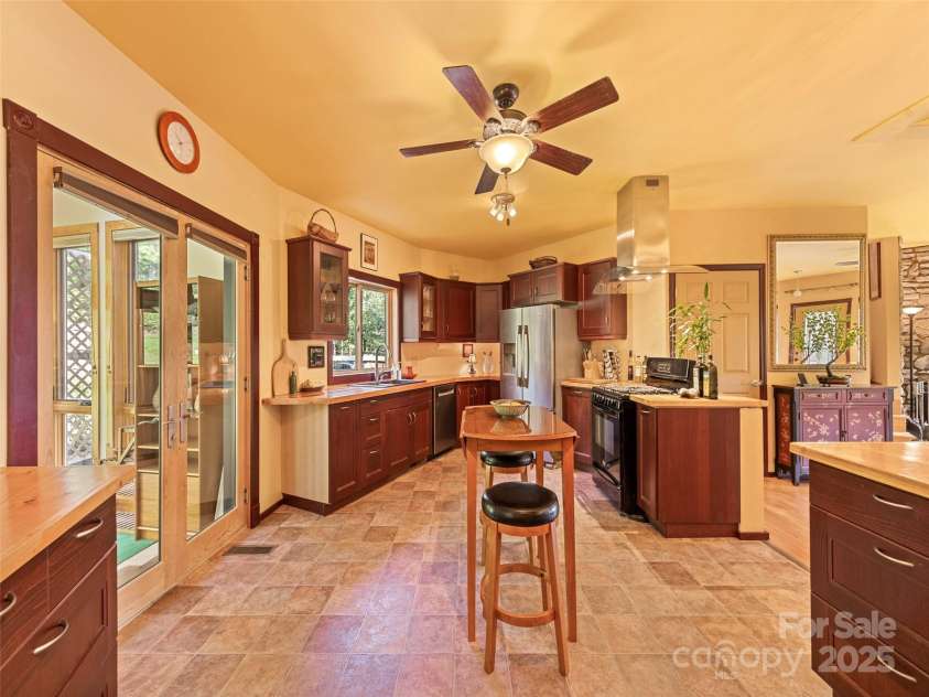 2675 Holbert Cove Road, Saluda, NC 28773.  MLS# CAR4275834, YatesRealty ID 20226. 