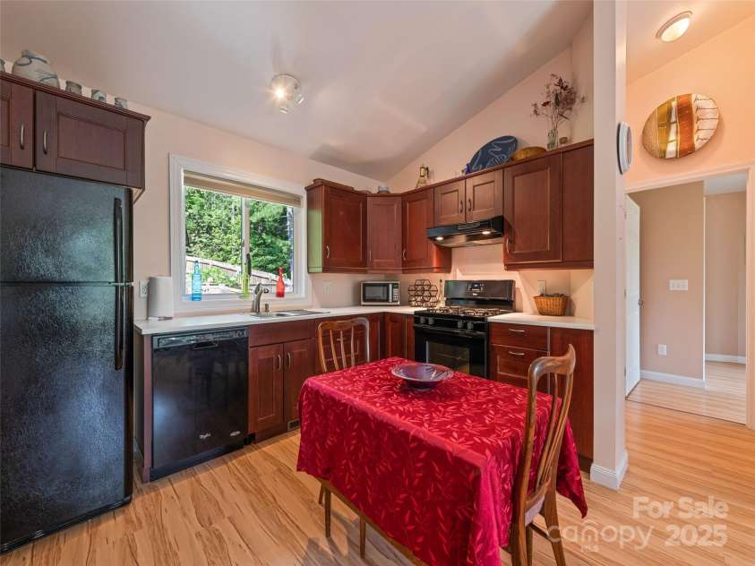 2675 Holbert Cove Road, Saluda, NC 28773.  MLS# CAR4275834, YatesRealty ID 20226. 