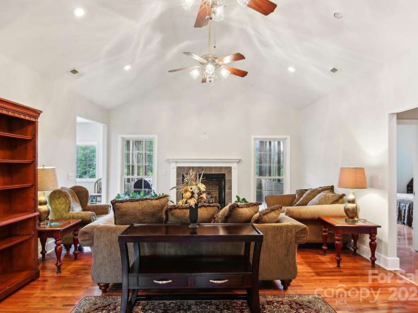 150 Baton Lane, Hendersonville, NC 28792.  MLS# CAR4259091, YatesRealty ID 20229. 