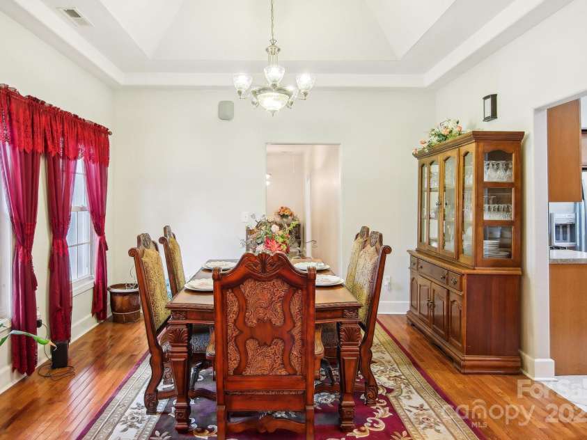 150 Baton Lane, Hendersonville, NC 28792.  MLS# CAR4259091, YatesRealty ID 20229. 