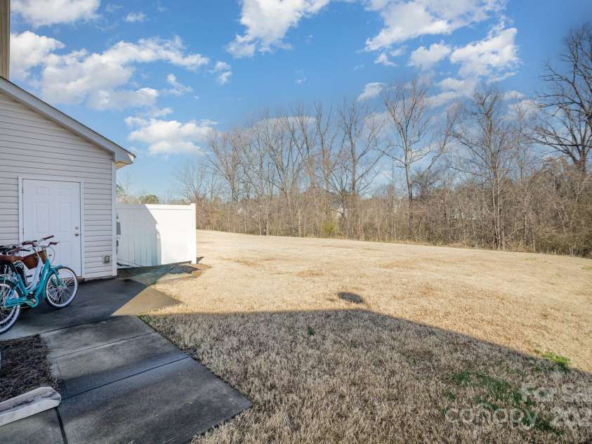 10530 Stoneacre Court, Pineville, NC 28134.  MLS# CAR4231237, YatesRealty ID 2023. 